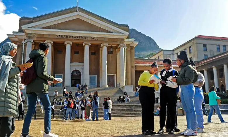 Full undergraduate scholarships for South African Students to study at the University of Cape Town